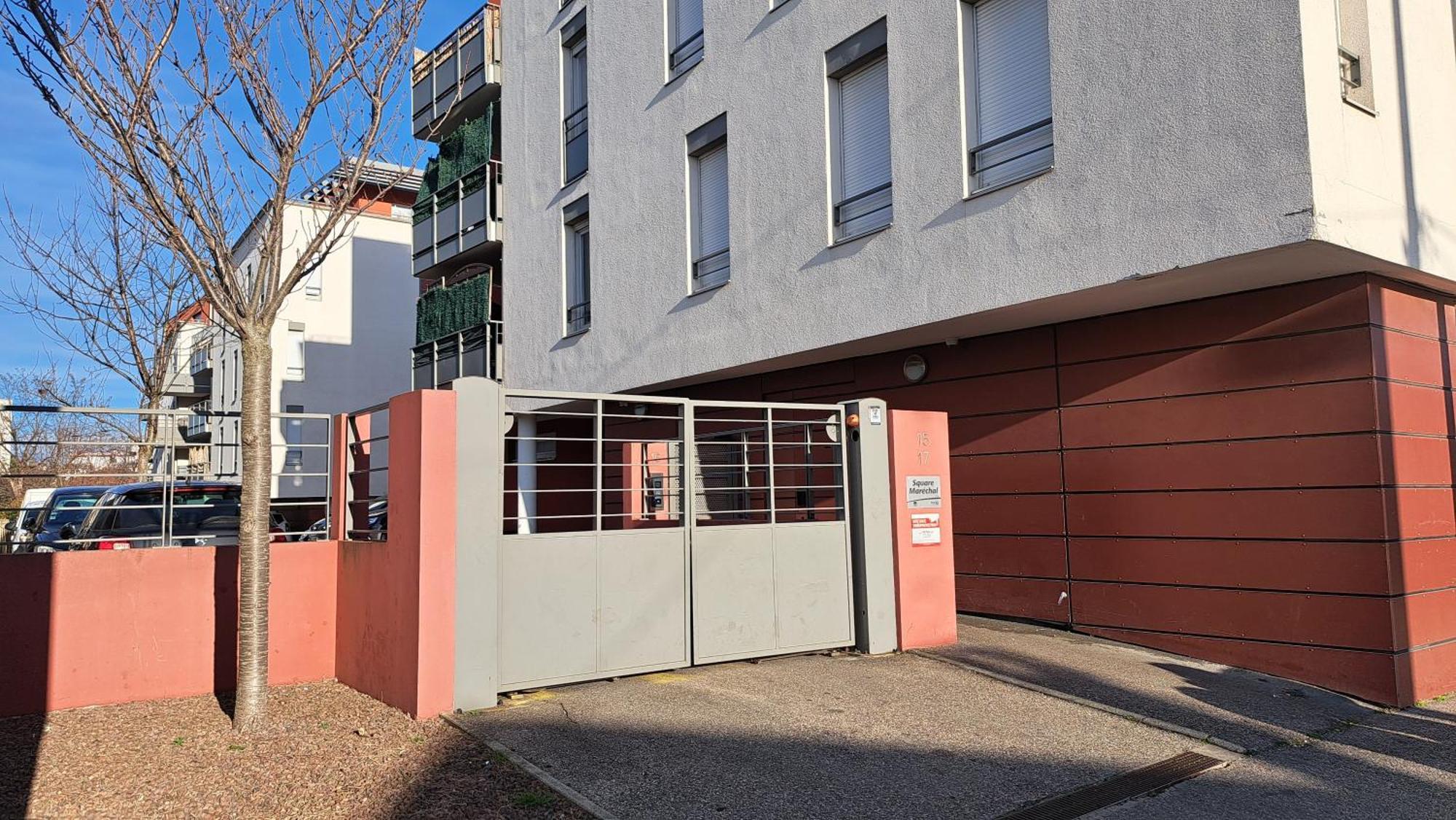 Appartement Cosy 3 Pieces Avec Garage Privatif Сен-Приест Экстерьер фото