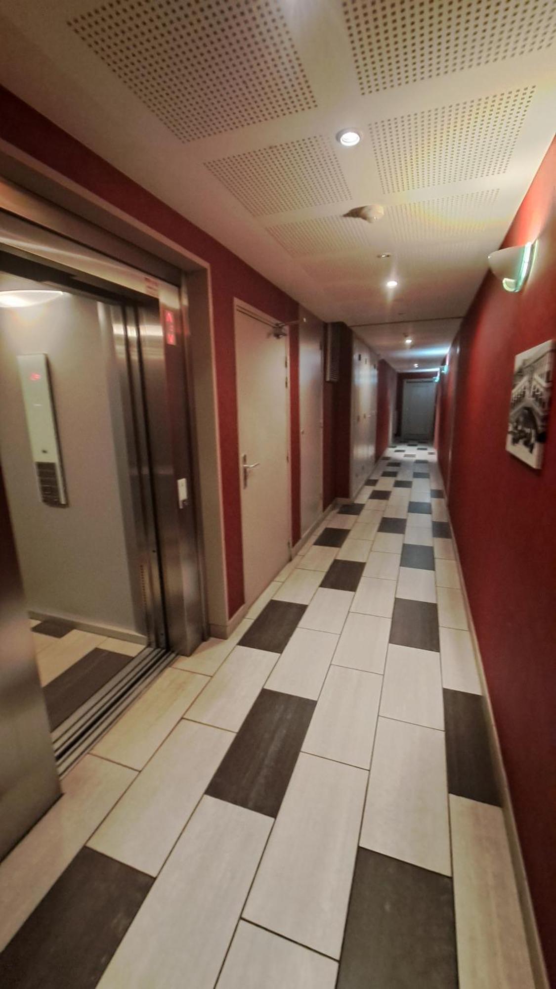 Appartement Cosy 3 Pieces Avec Garage Privatif Сен-Приест Экстерьер фото